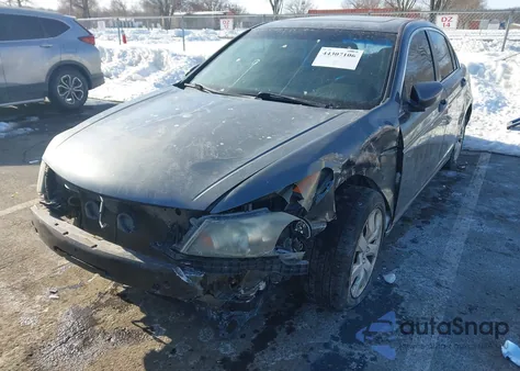 2010 Honda Accord 2.4 Ex-L z USA, uszkodzony, nr VIN 1HGCP2F86AA182835